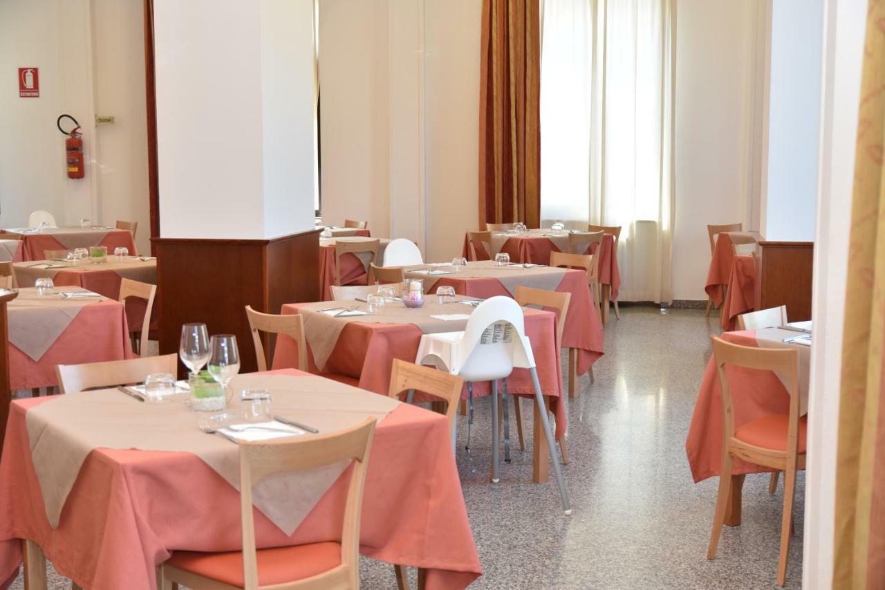 Hotel Excelsior Montesilvano Luaran gambar