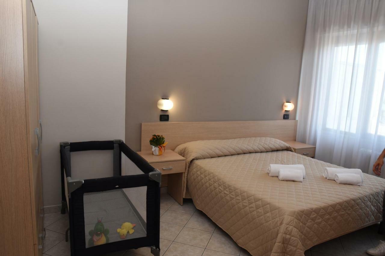 Hotel Excelsior Montesilvano Luaran gambar