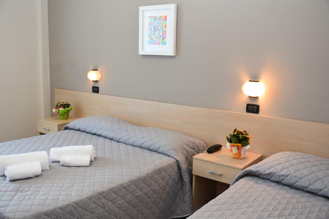 Hotel Excelsior Montesilvano Luaran gambar